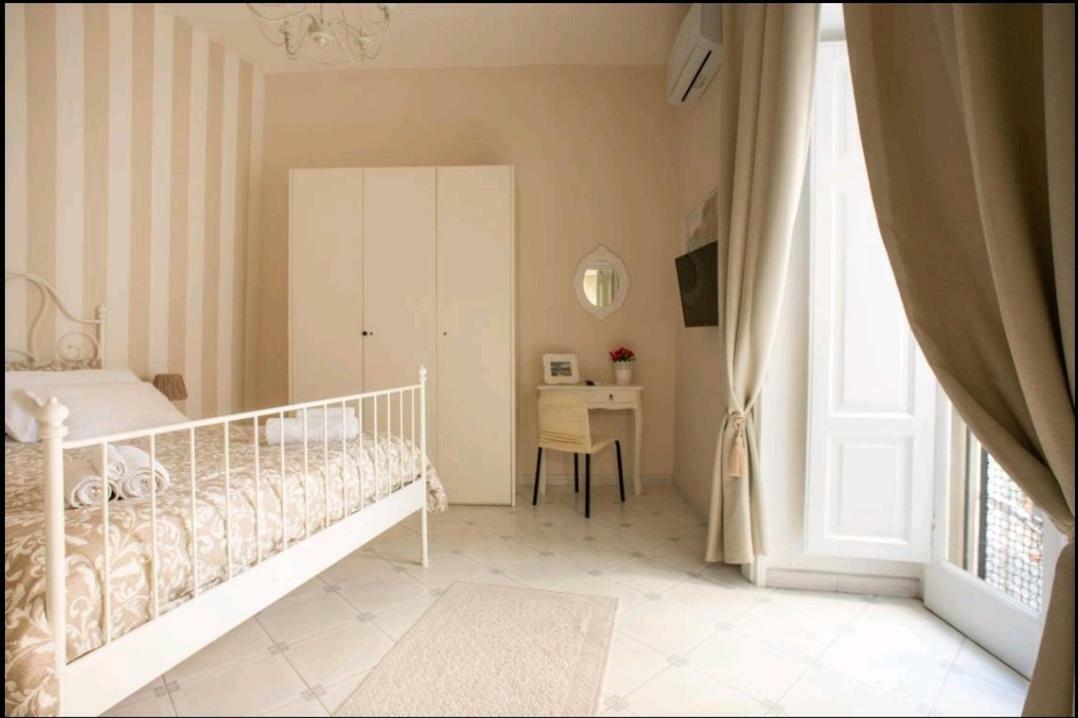Apartment Borgo Santa Lucia Naples